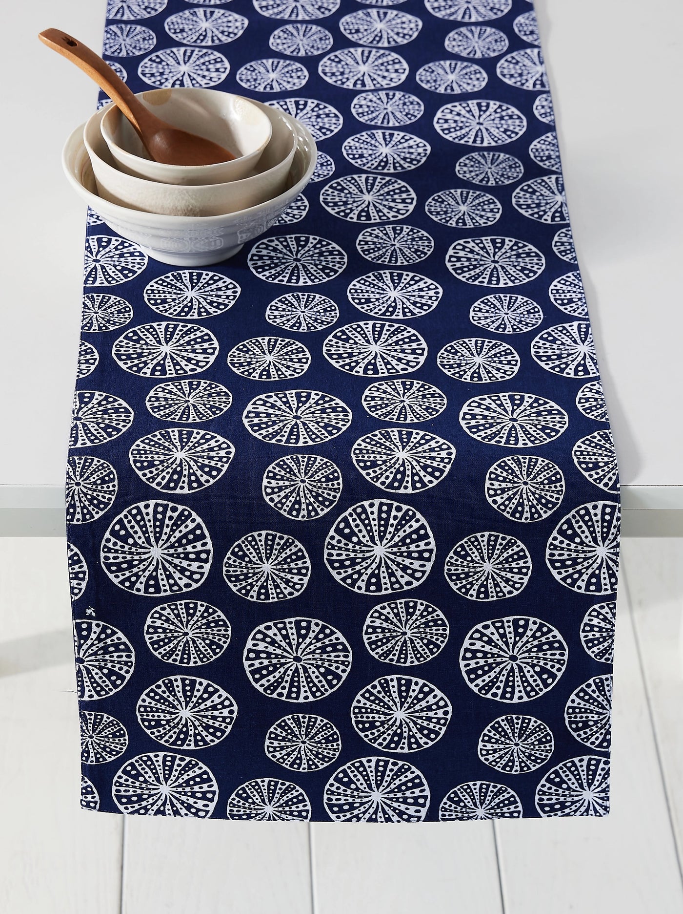 URCHIN COTTON TABLE RUNNER